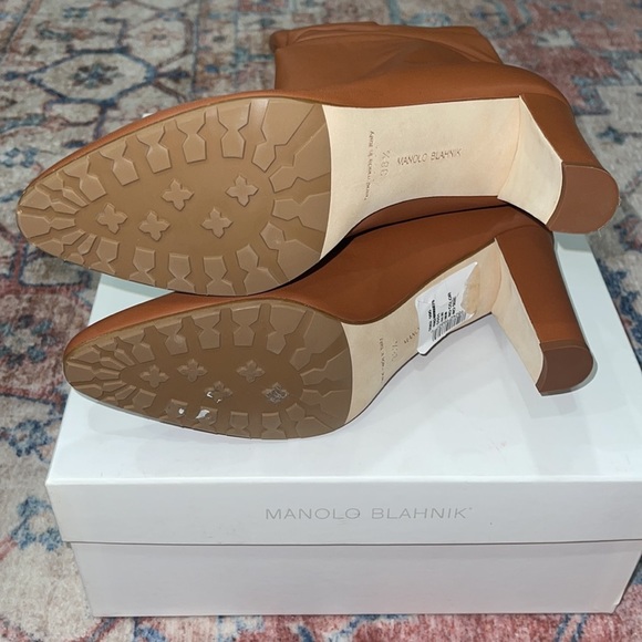 ❗️NEW $1195 MANOLO BOOTS❗️ - Picture 10 of 10